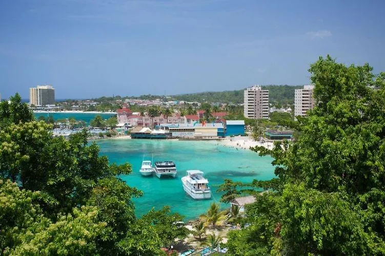 Seaview Condo Ocho Rios 0*,